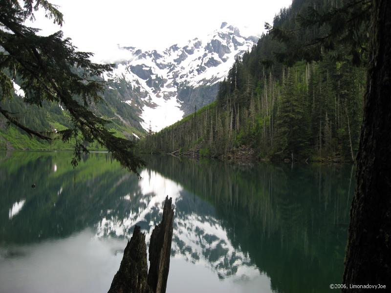 Prvn vhled na jezero